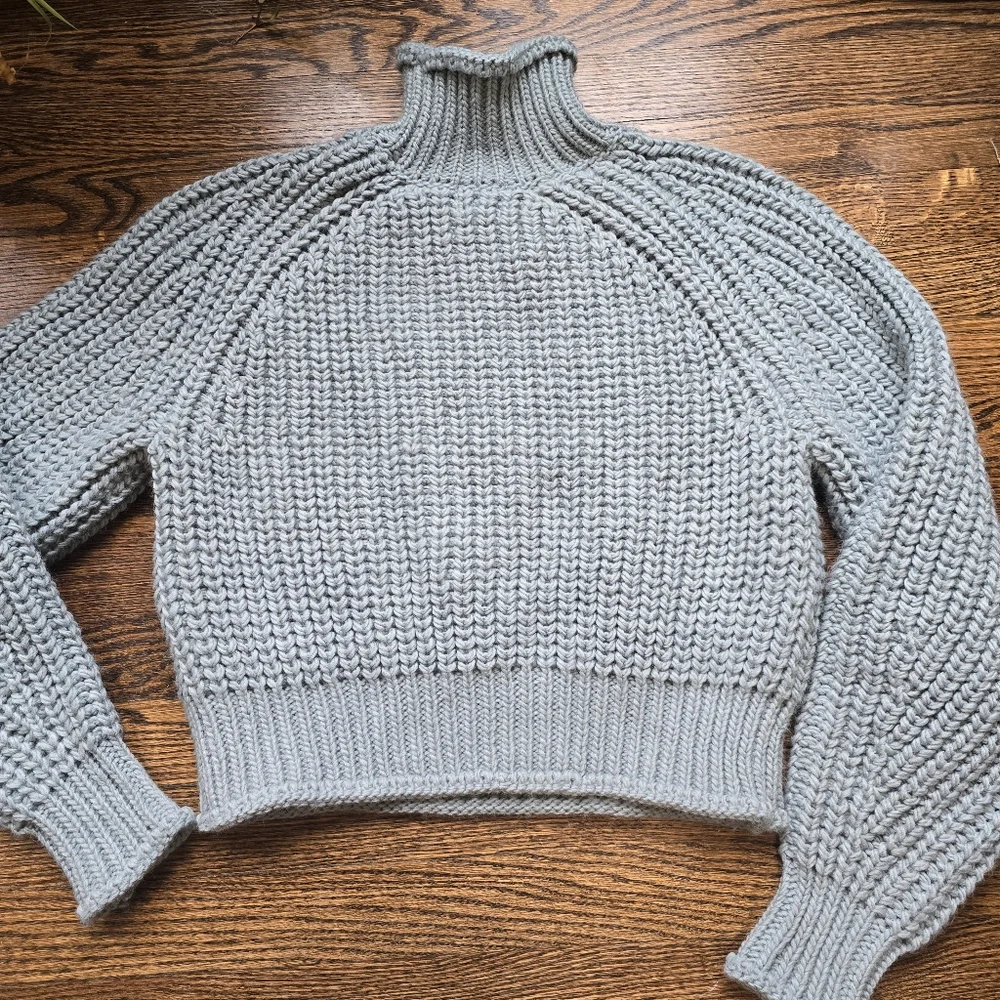 🌟7/25$ H&M Teal Turtleneck Chunky Knit Sweater - Picture 6 of 7